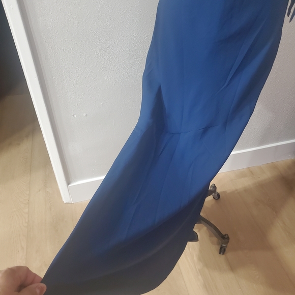 V-Neck Maxi Dress - Picture 11 of 12